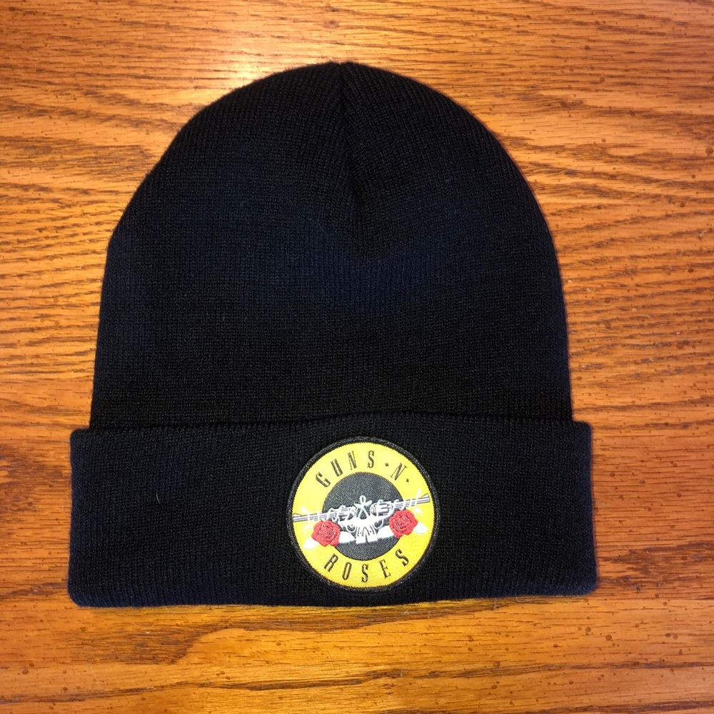 Black Guns and Roses Beanie